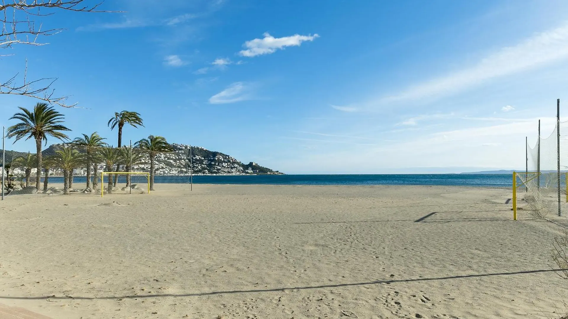 Apartamentos Sonido De Mar Roses Spain